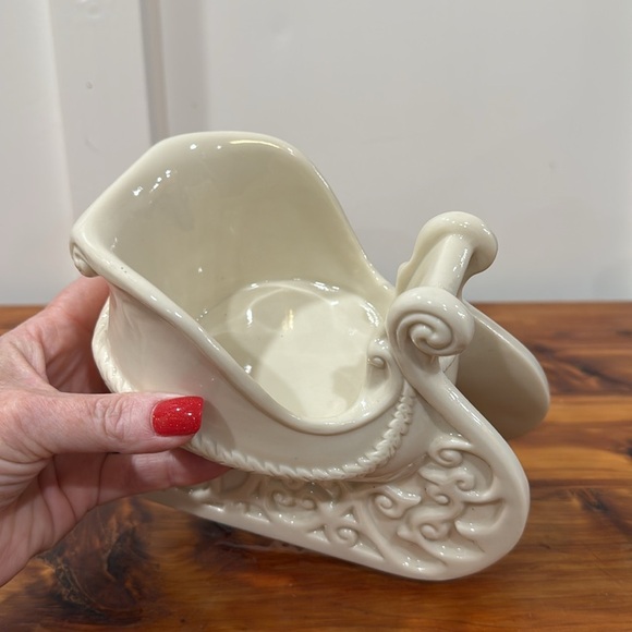 PartyLite Porcelain Sleigh Sled Pillar Candle Holder - Picture 5 of 6